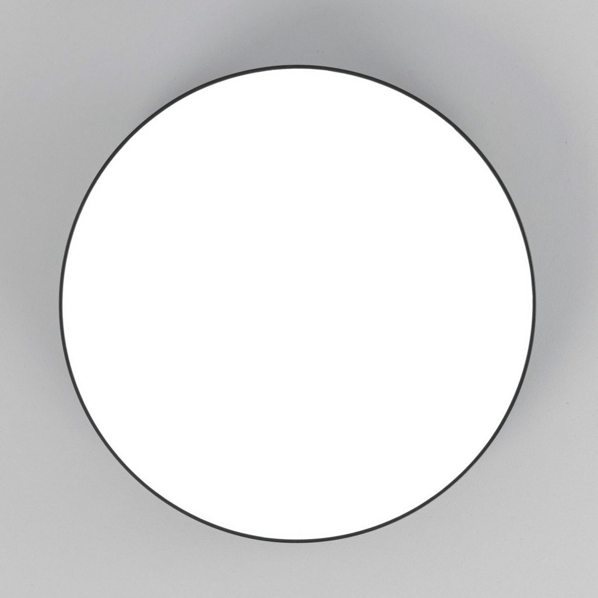 Далеко видно кругом прозрачна. Прозрачный круг. В круге белом. Белый кружок. Белый круг на прозрачном фоне.